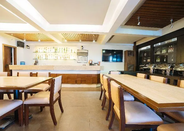 Reddoorz Plus Near Naia Expressway Hotel 3*
