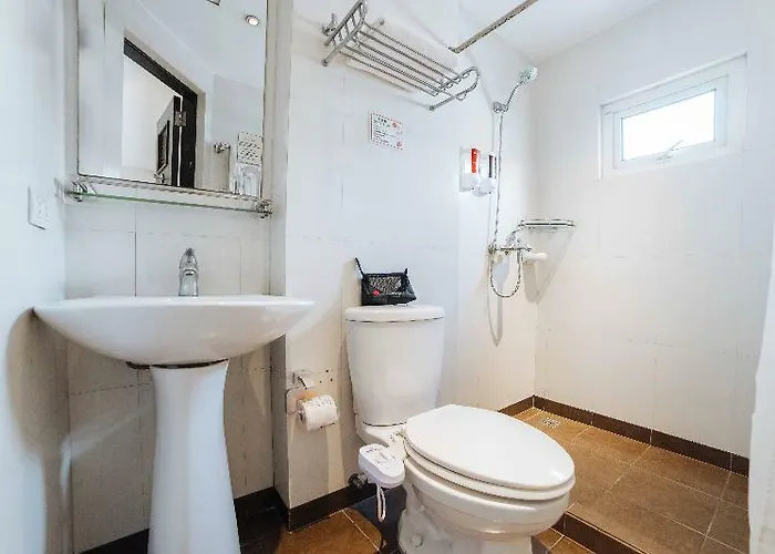 Reddoorz Plus Near Naia Expressway Manila