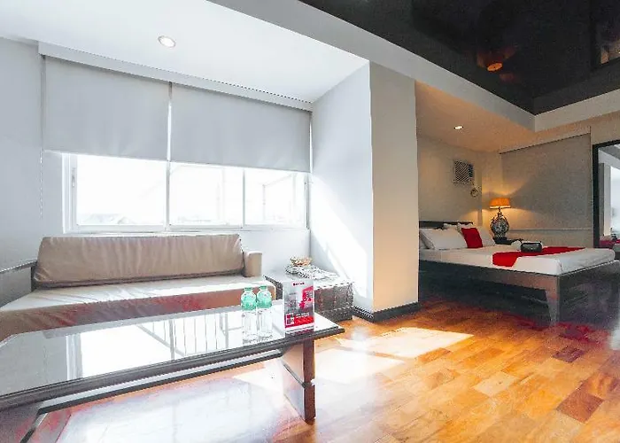 Hotel Reddoorz Plus Near Naia Expressway 3*