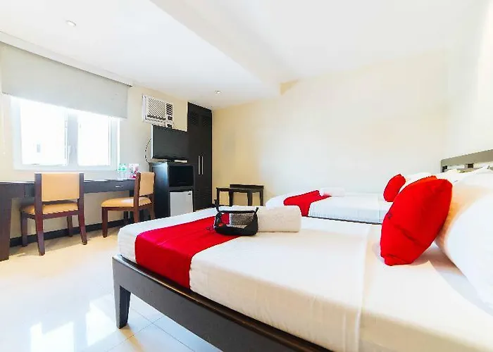 Reddoorz Plus Near Naia Expressway Hotel 3*