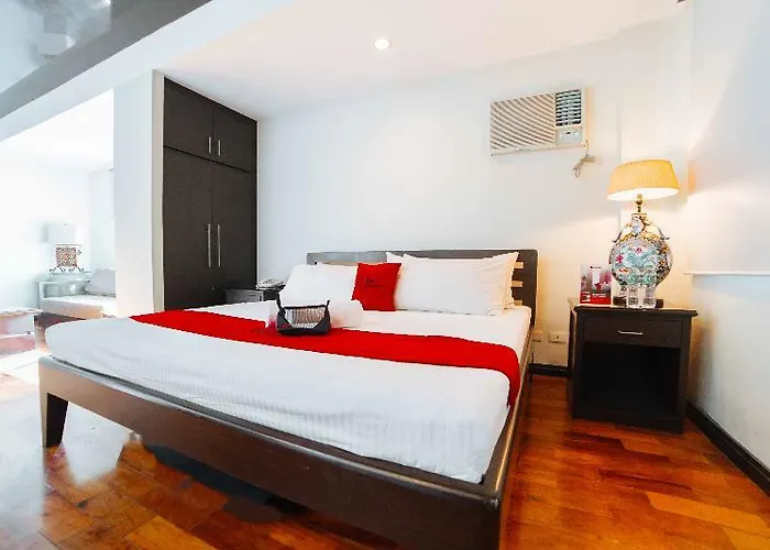 Hotel Reddoorz Plus Near Naia Expressway 3*